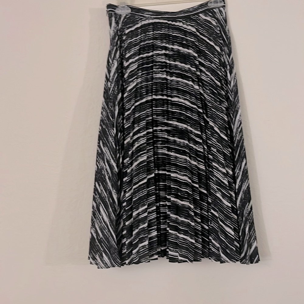 Banana Republic pleated midi skirt